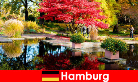 Hamburg kota pelabuhan dengan taman besar untuk liburan santai