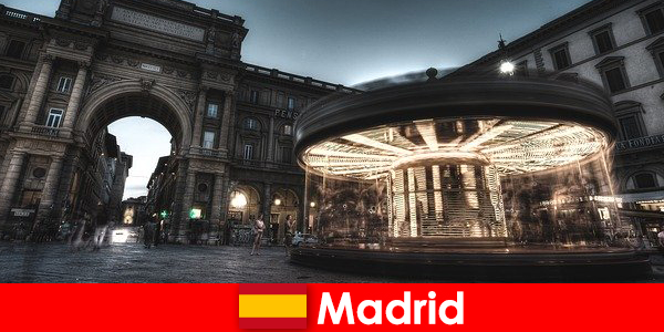 Madrid dikenal dengan kafe dan pedagang kaki lima kota adalah layak