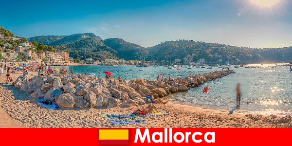 Mallorca dengan dunia yang terkenal mil partai dan pantai yang indah