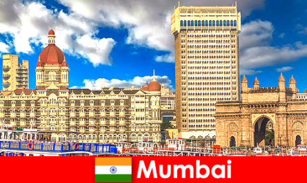 Mumbai merupakan metropolis penting di India untuk ekonomi dan pariwisata