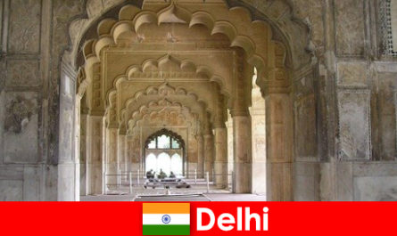 Orang asing menyukai perjalanan budaya ke Delhi di India