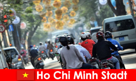 Ho Chi Minh City HCM atau HCMC atau HCM City terkenal sebagai Chinatown