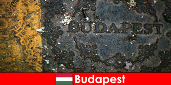 Perjalanan Eropa bagi wisatawan untuk berbelanja di Budapest Hongaria