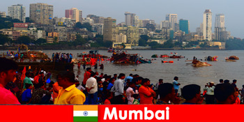 Modernitas dan tradisi mempesona orang asing dari seluruh Mumbai India
