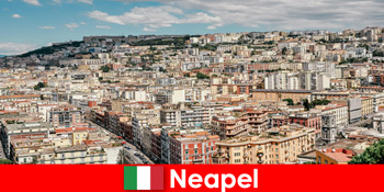 Rekomendasi dan informasi untuk Naples kota pesisir di Italia