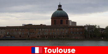 Perjalanan singkat ke Toulouse Prancis untuk pelancong budaya dari Eropa