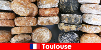 Wisatawan merasakan wisata kuliner dunia di Toulouse Prancis