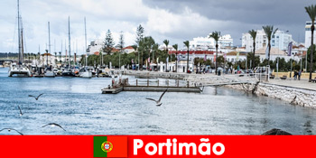 Pelayaran pelabuhan maritim di Portimão Portugal untuk non-lokal