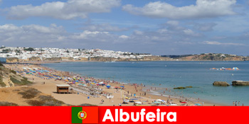 Alam Laut dan pengalaman makanan yang baik wisatawan di Albufeira Portugal