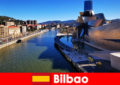 Bilbao Jelajahi Spanyol dengan sepeda Wisatawan di musim panas