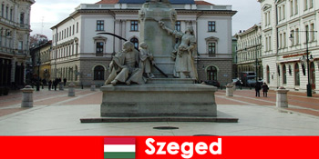 Perjalanan semester populer untuk mahasiswa asing di kota universitas Szeged Hongaria