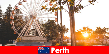 Perjalanan menyenangkan ke Perth Australia dengan permainan yang menyenangkan dan banyak pertunjukan