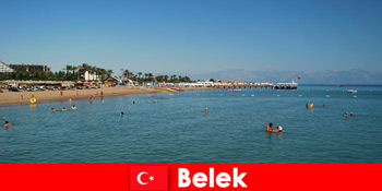 Pantai dan laut berjemur untuk orang asing di Belek Turki