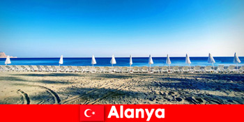 Rekomendasi Nikmati liburan di Alanya Turki dengan anak-anak berenang di pantai