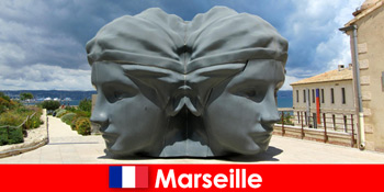 Marseille di Prancis mengejutkan orang asing dengan banyak budaya dan seni