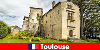 Wisatawan merasakan pengalaman sejarah dan modernitas di Toulouse Prancis