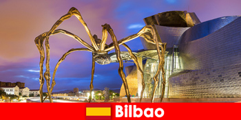 Liburan kota khusus untuk wisatawan budaya global di Bilbao Spanyol